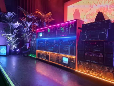 Vintage Ghettoblaster DJ booth