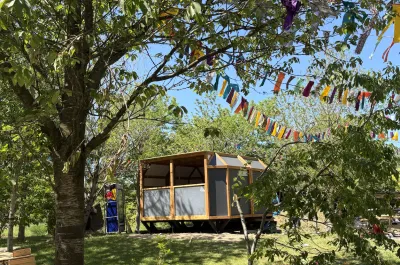 Front of House // 20Tree