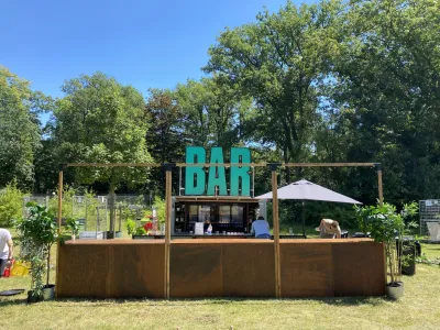 MØPA | Bar met ligger/dakje 