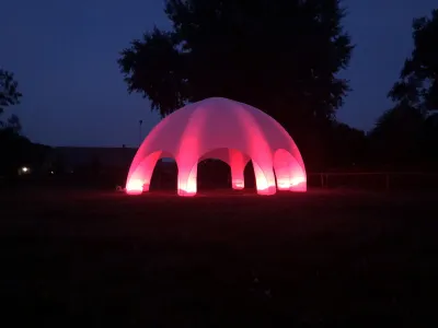 Opblaasbare spidertent LED verlicht