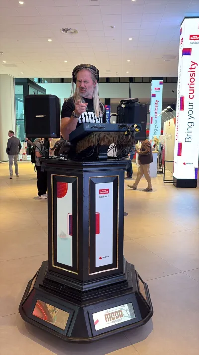 Rijdende DJ Spreekstoel